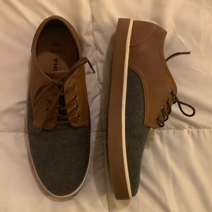 Sonoma Men’s size 8 - Beasley boat shoe - Excellent Condition (in box)